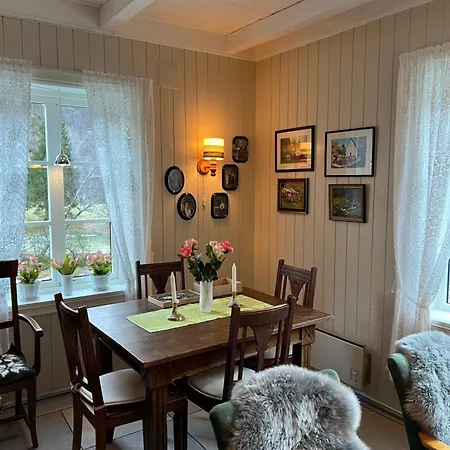 Koselig Feriehus, Birkedaltunet Holiday home *